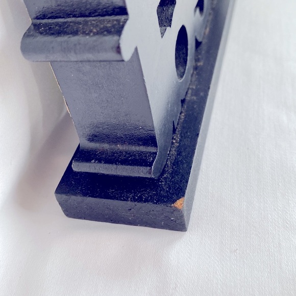 Gently Used Wooden Cracker Barrel Table Accent/Book End Halloween Decor - Picture 4 of 7